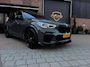 BMW X5 XDrive45e High Executive + M Performance Dravitgrau Laserlight Sky Lounge Panoramadak Body kit Bom Volle!!