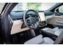 Volvo EX90 Twin Motor Ultra Executive Edition 7p. 106 kWh | Google | Bowers & Wilkins Audio | Luchtvering | Getint Glas | 360 Camera | Elektrochromatisch Panoramadak | Stoelverwarming Voor + Achter | Warmtepomp | Dodehoekdetectie | Elek. Stoelen | Elek. Achterklep | 22" LM