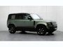 Land Rover Defender 110 P300e 110 X-Dynamic HSE | Stoelventiltie | Head-up | Meridian | Panoramadak | Trekhaak | Black Exterior