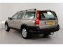 Volvo V70 Cross Country 2.4 T Geartr. Comf. | Blijvend Youngtimer | Trekhaak | Lage stand |