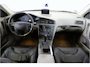 Volvo V70 Cross Country 2.4 T Geartr. Comf. | Blijvend Youngtimer | Trekhaak | Lage stand |