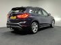 BMW X1 sDrive18i High Executive | 1E EIGENAAR | TREKHAAK | NAVI | STOELVERWARMING |