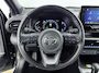 Toyota Yaris Cross 1.5 Hybrid Dynamic | Dodehoek detectie | Parkeersensoren voor/achter | Apple Carplay / Android Auto | Stoel-/stuurverwarming | Adaptive Cruise | Full LED | Keyless | Clima | Camera | 17 inch