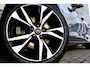 Volvo V60 B3 aut. Essential Edition | Achteruitrijcamera | Parkeersensoren |  Cruise Control | Navigatie | Apple Carplay | Android Auto