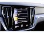 Volvo V60 B3 aut. Essential Edition | Achteruitrijcamera | Parkeersensoren |  Cruise Control | Navigatie | Apple Carplay | Android Auto