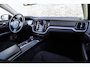 Volvo V60 B3 aut. Essential Edition | Achteruitrijcamera | Parkeersensoren |  Cruise Control | Navigatie | Apple Carplay | Android Auto
