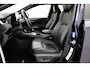 Toyota RAV4 2.5 Plug-in Hybrid AWD Bi-Tone Plus | Dodehoek detectie | Navigatie | Apple Carplay / Android Auto | 360 camera | Leder | Stoelverwarming/-ventilatie | Stuurwiel verwamd | Verwarmbare voorruit | JBL | Head-up display | Digitale binnenspiegel | 19 inch