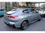 BMW IX2 eDrive20 67 kWh M Sport Pro Edition Shadowline/360 Camera/SOH98%/Keyless/Harman Kardon/Head-up/Memory/Sfeerverlichting/Panoramadak/Leder/19Inch