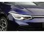Volkswagen Golf 1.5 eTSI 150pk DSG 1st Edition Style | Panoramadak | Elek. Stoel | Achterbank Verwarmd