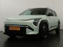 Kia EV3 GT-PlusLine 81.4 kWh - Draadloze Apple CarPlay / Android Auto - Stoel en stuurwiel verwarming - Panoramadak - Harman Kardon Audio - Dodehoek assistent - Fabrieksgarantie tot 05-2032
