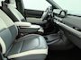 Kia EV3 GT-PlusLine 81.4 kWh - Draadloze Apple CarPlay / Android Auto - Stoel en stuurwiel verwarming - Panoramadak - Harman Kardon Audio - Dodehoek assistent - Fabrieksgarantie tot 05-2032