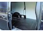 Volkswagen Transporter 2.0 TDI 102pk L2H1 | Trekhaak | Cruise Control | Navigatie | Parkeersensor Achter