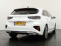 Kia Ceed 1.5 T-GDi GT-PlusLine - Automaat - Stoel/Stuurverwarming - Adaptief Cruise Control - Navigatie - Climate Control - Fabrieksgarantie Tot 2032