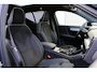 Volvo XC40 B4 Plus Black Edition | Panoramadak | Trekhaak | Verwarmbare voorstoelen, achterbank en stuurwiel | 360 graden camera | Premium audio by Harman Kardon | Apple carplay/Android auto