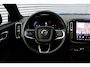 Volvo XC40 B4 Plus Black Edition | Panoramadak | Trekhaak | Verwarmbare voorstoelen, achterbank en stuurwiel | 360 graden camera | Premium audio by Harman Kardon | Apple carplay/Android auto
