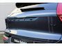 Volvo XC40 B4 Plus Black Edition | Panoramadak | Trekhaak | Verwarmbare voorstoelen, achterbank en stuurwiel | 360 graden camera | Premium audio by Harman Kardon | Apple carplay/Android auto