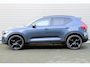 Volvo XC40 B4 Plus Black Edition | Panoramadak | Trekhaak | Verwarmbare voorstoelen, achterbank en stuurwiel | 360 graden camera | Premium audio by Harman Kardon | Apple carplay/Android auto