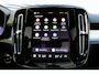 Volvo XC40 B4 Plus Black Edition | Panoramadak | Trekhaak | Verwarmbare voorstoelen, achterbank en stuurwiel | 360 graden camera | Premium audio by Harman Kardon | Apple carplay/Android auto