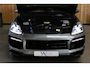Porsche Cayenne Coupé 3.0 E-Hybrid *Pano*Sport Design*Sportuitlaat*Soft-Close*Sportstoelen*