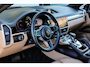 Porsche Cayenne Coupé 3.0 E-Hybrid *Pano*Sport Design*Sportuitlaat*Soft-Close*Sportstoelen*