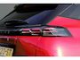 Peugeot e-2008 EV GT 54 kWh | Fase 3 laden | Luxe stoelen | Massage | Navigatie | Camera voor + achter | Adaptieve cruise control |