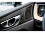 Volvo XC60 2.0 T6 Plug-in Hybrid AWD Ultra Dark | Trekhaak | Luchtvering | 360 Graden Camera | Panoramadak | Head-up Display | Harman Kardon Audio | Keyless Entry | Elektrische Achterklep | Elektrisch Verstelbare Voorstoelen | Stoelverwarming voor en achter | Cruise Control Adaptief | BLIS | Google Navigatie | Apple Carplay | Android Auto