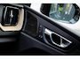 Volvo XC60 2.0 T6 Plug-in Hybrid AWD Ultra Dark | Trekhaak | Luchtvering | 360 Graden Camera | Panoramadak | Head-up Display | Harman Kardon Audio | Keyless Entry | Elektrische Achterklep | Elektrisch Verstelbare Voorstoelen | Stoelverwarming voor en achter | Cruise Control Adaptief | BLIS | Google Navigatie | Apple Carplay | Android Auto