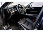 Volvo XC60 2.0 T6 Plug-in Hybrid AWD Ultra Dark | Trekhaak | Luchtvering | 360 Graden Camera | Panoramadak | Head-up Display | Harman Kardon Audio | Keyless Entry | Elektrische Achterklep | Elektrisch Verstelbare Voorstoelen | Stoelverwarming voor en achter | Cruise Control Adaptief | BLIS | Google Navigatie | Apple Carplay | Android Auto
