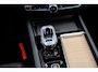Volvo XC60 2.0 T6 Plug-in Hybrid AWD Ultra Dark | Trekhaak | Luchtvering | 360 Graden Camera | Panoramadak | Head-up Display | Harman Kardon Audio | Keyless Entry | Elektrische Achterklep | Elektrisch Verstelbare Voorstoelen | Stoelverwarming voor en achter | Cruise Control Adaptief | BLIS | Google Navigatie | Apple Carplay | Android Auto