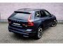 Volvo XC60 2.0 T6 Plug-in Hybrid AWD Ultra Dark | Trekhaak | Luchtvering | 360 Graden Camera | Panoramadak | Head-up Display | Harman Kardon Audio | Keyless Entry | Elektrische Achterklep | Elektrisch Verstelbare Voorstoelen | Stoelverwarming voor en achter | Cruise Control Adaptief | BLIS | Google Navigatie | Apple Carplay | Android Auto