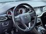 Opel Astra Sports Tourer 1.4 Innovation ✓Trekhaak✓Camera✓Carplay✓Navi✓Recent beurt gehad✓150pk✓Keyless✓Halfleder✓6 Bak✓Rijstrooksensor✓Dodehoeksensor✓Pdc V+A✓Lm velgen✓Clima✓Cruise✓N.A.P✓Apk tot 09-2027