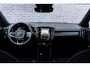 Volvo EX40 P5 Long Range Ultra Black Edition Europa 82 kWh | Google | Adaptieve Cruise Control | 360 Camera | DAB | Keyless | Getint Glas | Stoel-/Stuurverwarming | Warmtepomp | Harman Kardon Audio | Dodehoekdetectie | Elek. Achterklep | LED Koplampen | 20 inch Lichtmetalen Velgen