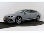 Volkswagen Arteon Shooting Brake 1.4 TSI eHybrid Elegance Business+ R-Line | Uitklap Trekhaak | Stoelverwarming V+A | Virtual |