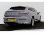 Volkswagen Arteon Shooting Brake 1.4 TSI eHybrid Elegance Business+ R-Line | Uitklap Trekhaak | Stoelverwarming V+A | Virtual |