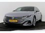 Volkswagen Arteon Shooting Brake 1.4 TSI eHybrid Elegance Business+ R-Line | Uitklap Trekhaak | Stoelverwarming V+A | Virtual |