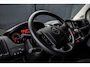 Opel Movano 2.2 D | 3-Zits | Bakwagen met Laadklep en zijdeur | LED | Carplay | Cruise | Climatronic