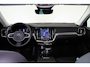 Volvo V60 T6 Recharge AWD Plus Dark - IntelliSafe Assist & Surround - 360º Camera - Harman Kardon audio - Adaptieve LED koplampen - Verwarmde voorstoelen, stuur & achterbank - Parkeersensoren voor & achter - Elektr. bedienb. voorstoelen met geheugen - Extra getint glas - 19' LMV