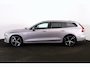 Volvo V60 T6 Recharge AWD Plus Dark - IntelliSafe Assist & Surround - 360º Camera - Harman Kardon audio - Adaptieve LED koplampen - Verwarmde voorstoelen, stuur & achterbank - Parkeersensoren voor & achter - Elektr. bedienb. voorstoelen met geheugen - Extra getint glas - 19' LMV