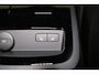 Volvo V60 T6 Recharge AWD Plus Dark - IntelliSafe Assist & Surround - 360º Camera - Harman Kardon audio - Adaptieve LED koplampen - Verwarmde voorstoelen, stuur & achterbank - Parkeersensoren voor & achter - Elektr. bedienb. voorstoelen met geheugen - Extra getint glas - 19' LMV