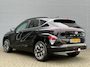 Hyundai Kona Electric Premium Sky 65.4 kWh | SOH 98% | Schuif-Kanteldak | Wit Lederen Bekleding | Stoelventilatie | Stoel & Stuurverwarming | 360 Camera | Parkeersensoren Voor & Achter