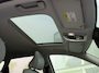 Hyundai Kona Electric Premium Sky 65.4 kWh | SOH 98% | Schuif-Kanteldak | Wit Lederen Bekleding | Stoelventilatie | Stoel & Stuurverwarming | 360 Camera | Parkeersensoren Voor & Achter