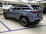 Peugeot e-5008 GT Exclusive 73 kWh 7p | Fase 3 laden | SOH 99% | Lederen bekleding | Massage | Trekhaak | 20 Inch | NL auto |