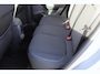 Ford Puma 1.0-125pk EcoBoost Mild-Hybrid Titanium. Z.g.a.n., slechts 3.700km ! Fabrieksgarantie t/m 15-04-2029 ! Autm. airco, navigatie, bluetooth telefoonvoor., winterpakket, rij assistent pakket, metallic lak, etc.