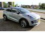 Ford Puma 1.0-125pk EcoBoost Mild-Hybrid Titanium. Z.g.a.n., slechts 3.700km ! Fabrieksgarantie t/m 15-04-2029 ! Autm. airco, navigatie, bluetooth telefoonvoor., winterpakket, rij assistent pakket, metallic lak, etc.