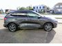 Ford Kuga 2.5-225pk PHEV ST-Line X. Hybride rijden voor een reëel bedrag ! Autm. airco dual, adapt. cruise control, navigatie, LED verl., telefoonvoorb., lane- en side assist, elektr. achterklep, B&O soundsyst., camera v+a, stoel- en voorraamverw. etc.