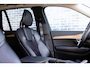 Volvo XC90 T8 Recharge AWD Inscription | Plug-in Hybrid (PHEV) | Trekhaak | Panoramadak | Cruise Control Adaptief | BLIS | Elektrisch Verstelbare Voorstoelen | Navigatie | Apple Carplay | Android Auto | Lederen Bekleding | Stoelverwarming | Keyless Entry | Elektrische Achterklep | 91% SOH