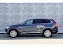 Volvo XC90 T8 Recharge AWD Inscription | Plug-in Hybrid (PHEV) | Trekhaak | Panoramadak | Cruise Control Adaptief | BLIS | Elektrisch Verstelbare Voorstoelen | Navigatie | Apple Carplay | Android Auto | Lederen Bekleding | Stoelverwarming | Keyless Entry | Elektrische Achterklep | 91% SOH