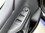 Toyota Yaris 1.5 Hybrid Business Plus | Blauw Gewrapt | Head-Up Display | Dodehoek detectie | Parkeersensoren voor+achter | Navigatie | Climate Control | Draadloze telefoonlader | Achteruitrijcamera |