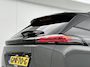 Peugeot 2008 SUV GT Hybrid 145pk Automaat | Navigatie via draadloze Apple Carplay / Android Auto | Achteruitrijcamera | Climate Control | Cruise Control | Full Led koplampen | Parkeersensoren v+a | Keyless | Armsteun | Digitaal instrumentenpaneel | Sfeerverlichting | DAB+ radio | Afwijkende dakkleur | Donker getint glas | 17" lichtmetalen velgen |