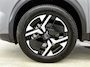 Peugeot 2008 SUV GT Hybrid 145pk Automaat | Navigatie via draadloze Apple Carplay / Android Auto | Achteruitrijcamera | Climate Control | Cruise Control | Full Led koplampen | Parkeersensoren v+a | Keyless | Armsteun | Digitaal instrumentenpaneel | Sfeerverlichting | DAB+ radio | Afwijkende dakkleur | Donker getint glas | 17" lichtmetalen velgen |